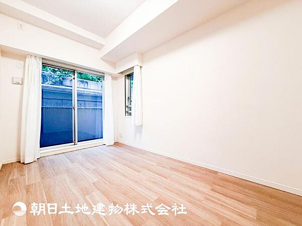 【居室】趣味・感性で個性的に飾って頂けるようシンプルに仕上げてあります。