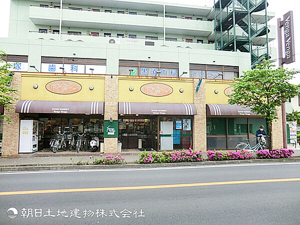 【ベンガベンガ長沢店】1490ｍ　地域密着の温かい接客と、毎日届く新鮮な生鮮食品が強みのスーパーです。お得な曜日市や手作り惣菜も充実し、日々の食卓を応援します。
