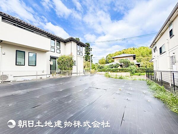 大切なご家族、招いた友人と過ごすひと時を溢れる光が優しく包み込む空間。