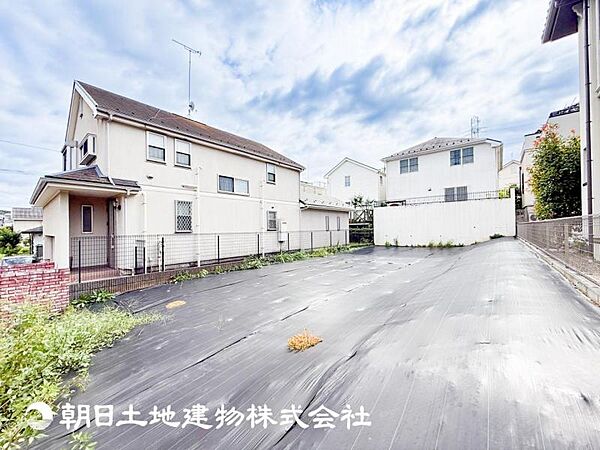 大切な人とともに、心穏やかに過ごすひとときになるリビング。