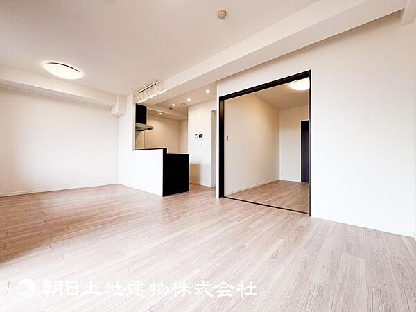 リビング/ダイニングを拡大表示