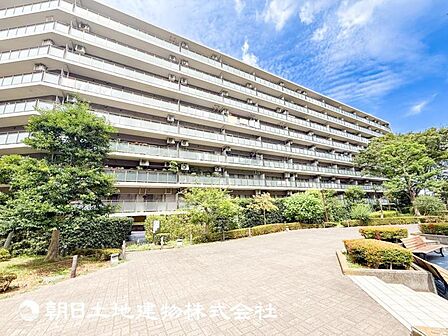 一人で過ごす空間は音楽を聴いたり読書をしたりと趣味を楽しめる空間です。