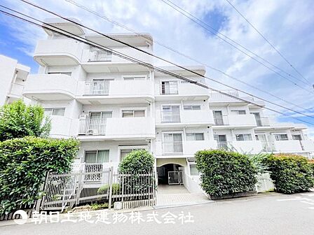 【外観写真】表現された空間はたくさんの光を浴び、風を感じ、暮らしの時間を豊かにしてくれます。