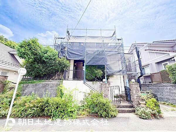 大切なご家族、招いた友人と過ごすひと時を溢れる光が優しく包み込む空間。