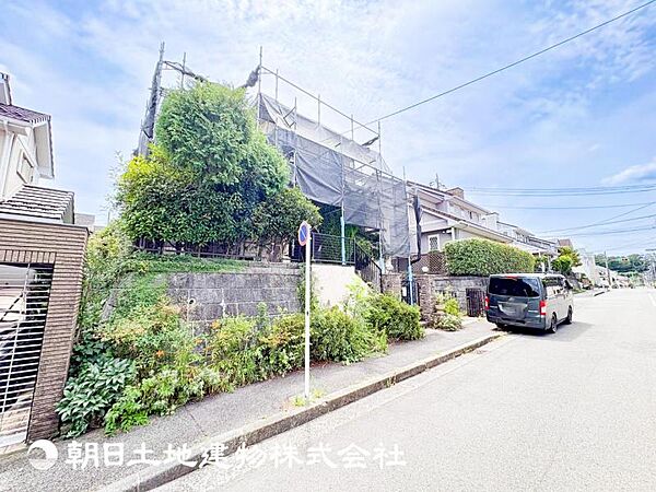 大切な人とともに、心穏やかに過ごすひとときになるリビング。