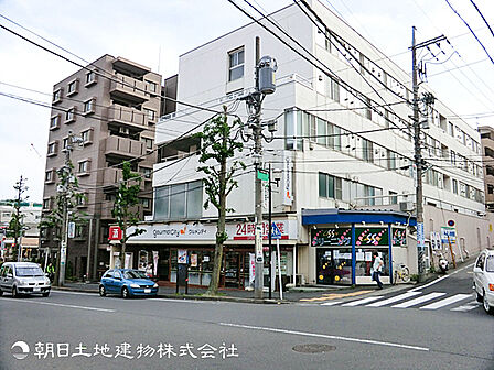 【グルメシティ横浜藤が丘店】380ｍ　24時間営業で早朝や深夜も利用できます。お惣菜やパンが充実、トップバリュの商品を取り扱っており価格が手ごろなのも魅力です。