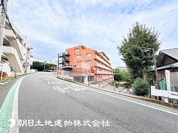 趣味・感性で個性的に飾って頂けるようシンプルに仕上げてあります。