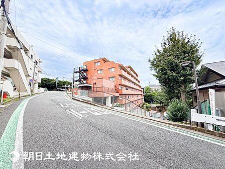 趣味・感性で個性的に飾って頂けるようシンプルに仕上げてあります。
