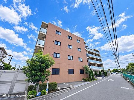 【外観写真】時間のゆとりと空間、暖かな陽光がもたらす光と風を独占してください。