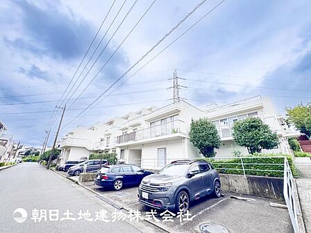 【外観写真】表現された空間はたくさんの光を浴び、風を感じ、暮らしの時間を豊かにしてくれます。