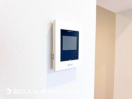 【防犯設備】TVモニター付きインターホンは訪問者のお顔を確認出来安心な機能です!