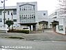 周辺：【上白根北中学校】1400ｍ　2023年に統合し、電子黒板や体育館冷暖房など設備がたいへん整っています。校則が厳しすぎず、部活動も幅広い選択肢があり生徒の自主性を育みます。