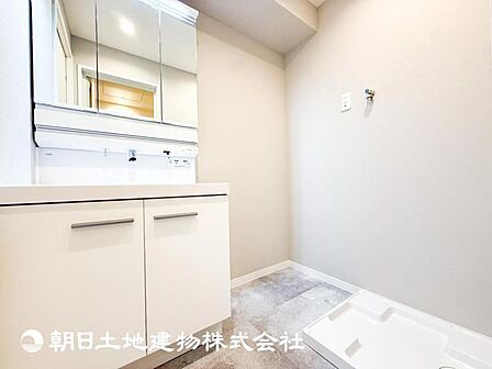【洗面化粧台】慌ただしい1日が始まり、充実した1日の終わりを締めくくる洗面所。