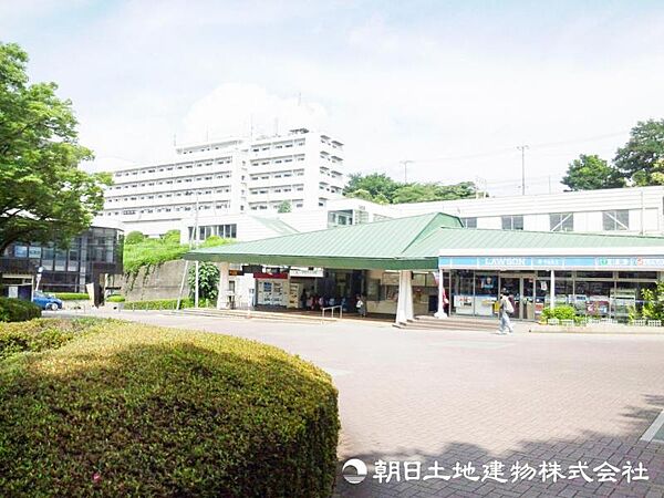 【すずかけ台駅】480ｍ　低層住宅中心で緑地の多い穏やかな街並み×東京科学大学隣接の知的で落ち着いた雰囲気のあるエリアです。渋谷方面や横浜方面へのアクセスも良好です。
