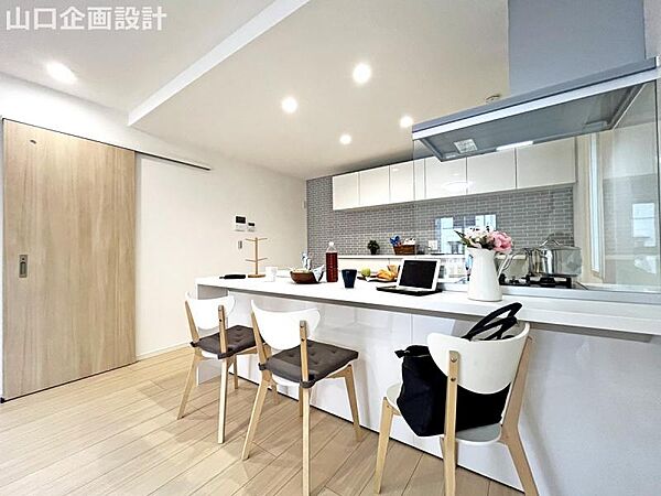 【ご参考まで！弊社建築施工例/オープンキッチン】建築プランにお役立てください※条件付き売地ではありません。