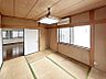 和室：LDKと隣接する和室はつなげて使える一体空間。シーンに合わせて広くも区切っても使える、心地よい柔軟設計です。