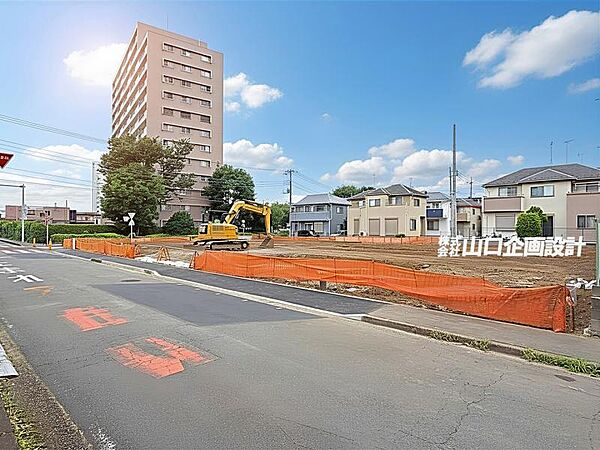 【きれいな街並み】ご家族の理想を叶える敷地で生活利便性も備えた立地／現地全景※造成中・更地渡し
