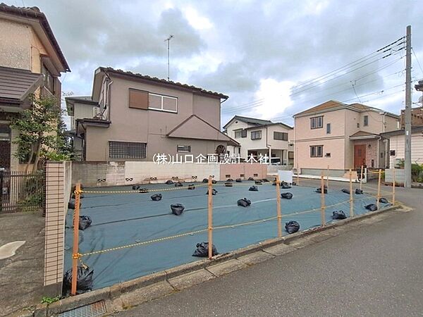 間口約10ｍ、プランの入れやすい土地形状。