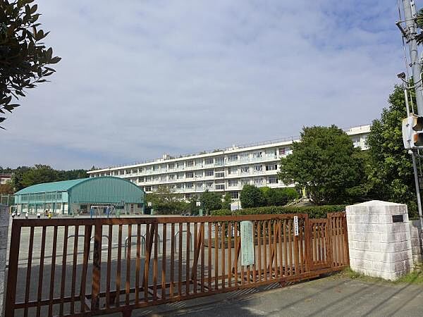 所沢市立山口小学校まで約170m（徒歩3分）
