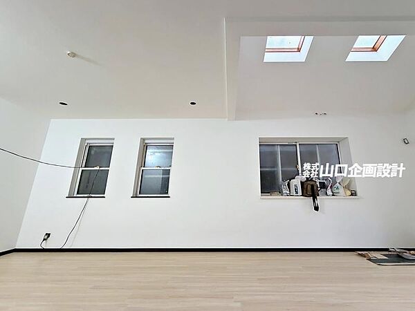 リビング/ダイニングを拡大表示