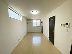 Vivace 101 1階ワンルームのリビング/ダイニング