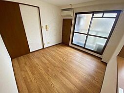 アンビエント三箇 2階1Kのリビング/ダイニング