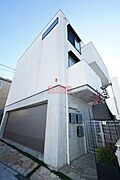 都立大学駅より徒歩11分 築9年 3階建の賃貸物件