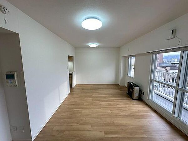 apartment 北海道札幌市東区北三十九条東１２丁目2-20
地図を見る