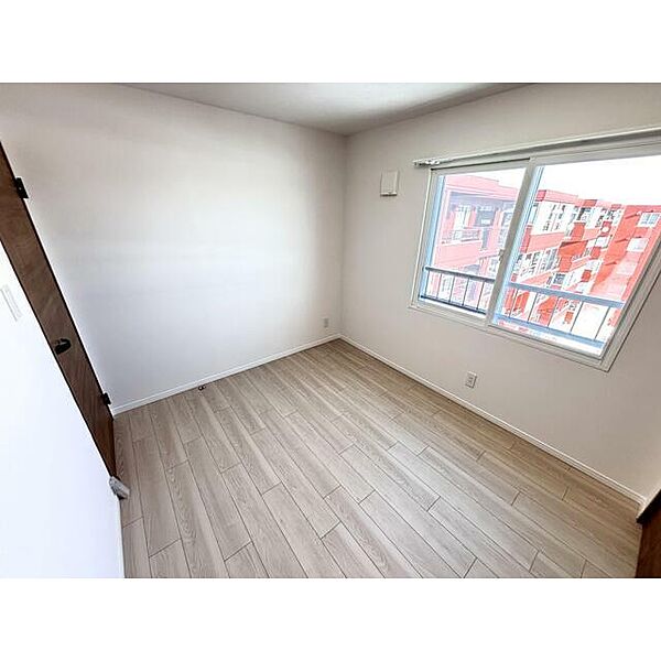 apartment 北海道札幌市豊平区平岸四条１８丁目
地図を見る