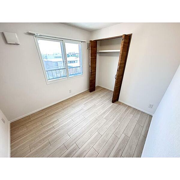 apartment 北海道札幌市豊平区平岸四条１８丁目
地図を見る