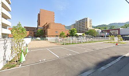 旭ヶ丘保育園142m