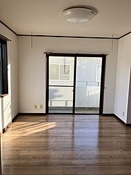 有賀ガーデンハウス 201 2階3LDKのリビング/ダイニング