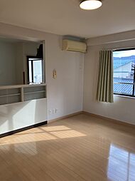 式部サンハイツII 303 2階ワンルームのリビング/ダイニング