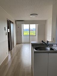 ユートピア・ホーム 204 2階2LDKのリビング/ダイニング