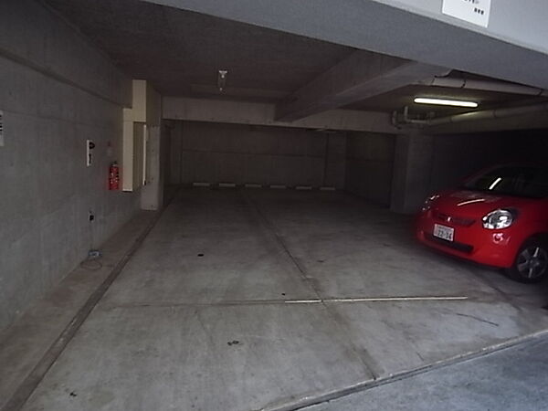 画像6:駐車場。