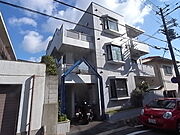 六甲駅より徒歩4分 1階 築34年10ヶ月の賃貸物件