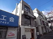 打出駅より徒歩9分 築35年4ヶ月 3階建の賃貸物件