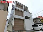 垂水駅より徒歩12分 築8年10ヶ月 3階建の賃貸物件