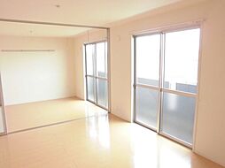 グランドアトリオ神戸西　D棟 302 3階2LDKのリビング/ダイニング