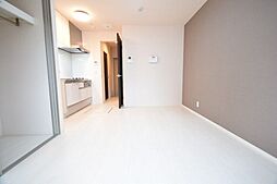 ルミエール千守 101 1階ワンルームのリビング/ダイニング