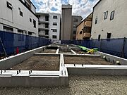 六甲駅より徒歩7分 新築 4階建の賃貸物件