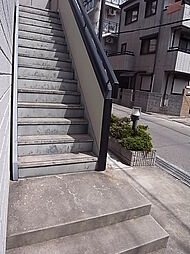4 / 10