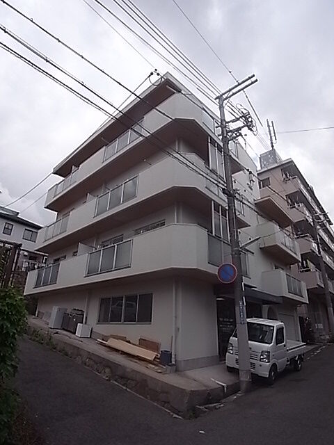 2 / 5