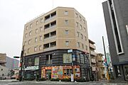 川西能勢口駅より徒歩3分 築16年7ヶ月 6階建の賃貸物件