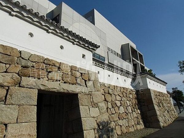 画像28:図書館「尼崎市立中央図書館まで1465m」