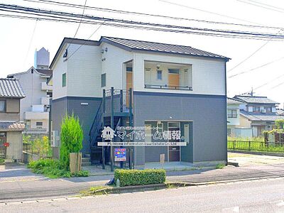 外観:ツートーンの色合いが映える外観 外観:ツートーンの色合いが映える外観