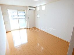 京成松戸線 元山駅 徒歩3分の賃貸アパート 2階1Kのリビング/ダイニング