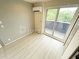 コニフェールI 3階1LDKのリビング/ダイニング