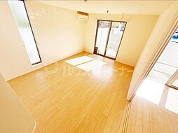 FOREST　HILLS　III 1階2LDKのリビング/ダイニング