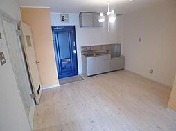 ｐｌａｉｓｉｒ 3階2DKのリビング/ダイニング